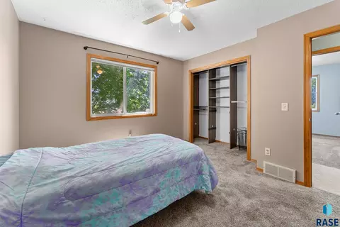 101 W Beechnut St, Brandon, SD 57005 photo 12
