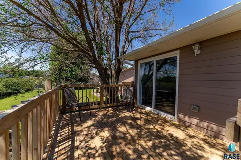 101 W Beechnut St, Brandon, SD 57005 photo 26