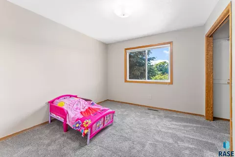 101 W Beechnut St, Brandon, SD 57005 photo 14
