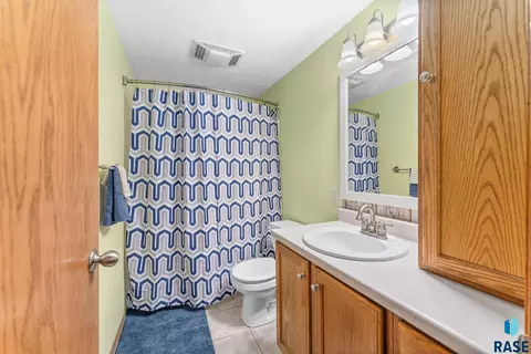 101 W Beechnut St, Brandon, SD 57005 photo 16