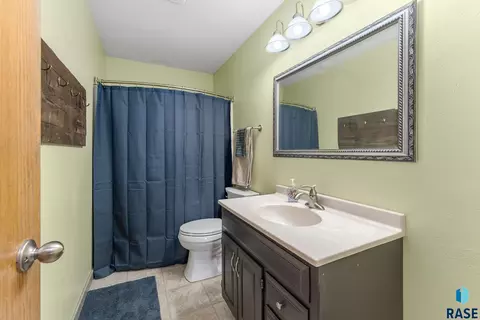 101 W Beechnut St, Brandon, SD 57005 photo 9