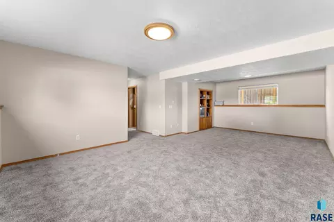 101 W Beechnut St, Brandon, SD 57005 photo 21