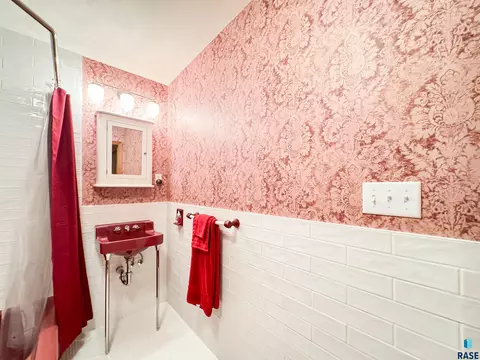 602 E Lynn Ave, Canton, SD 57013 photo 24