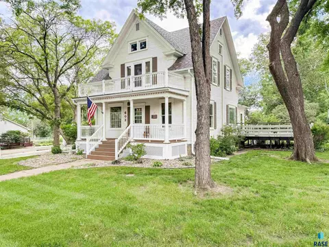 602 E Lynn Ave, Canton, SD 57013 photo 5