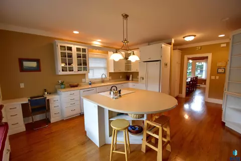 605 E 21st St, Sioux Falls, SD 57105 photo 4