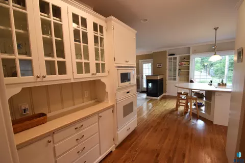 605 E 21st St, Sioux Falls, SD 57105 photo 5