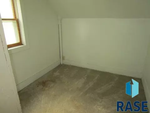 207 E 4th St, Dell Rapids, SD 57022 photo 7