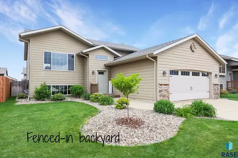 4805 S Klein Ave, Sioux Falls, SD 57106