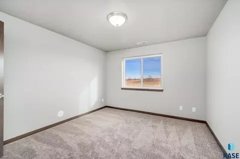 5421 E Brennan Dr, Sioux Falls, SD 57110 photo 33