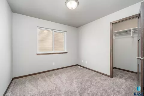 5421 E Brennan Dr, Sioux Falls, SD 57110 photo 21