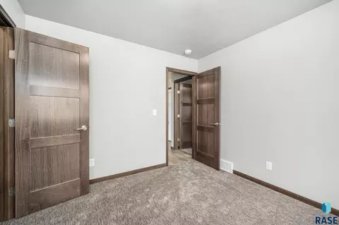 5421 E Brennan Dr, Sioux Falls, SD 57110 photo 22