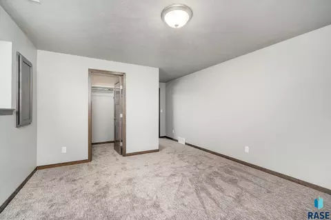 5421 E Brennan Dr, Sioux Falls, SD 57110 photo 12