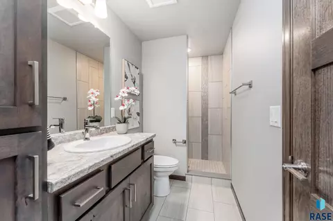 5421 E Brennan Dr, Sioux Falls, SD 57110 photo 18