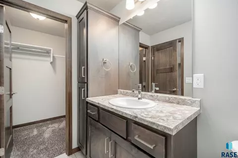5421 E Brennan Dr, Sioux Falls, SD 57110 photo 28