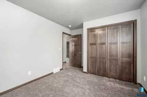 5421 E Brennan Dr, Sioux Falls, SD 57110 photo 20