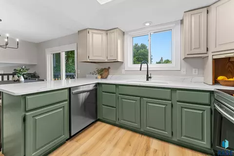 3701 E 33rd St, Sioux Falls, SD 57103 photo 15