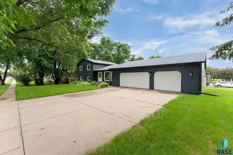 3701 E 33rd St, Sioux Falls, SD 57103 photo 5
