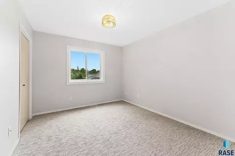 3701 E 33rd St, Sioux Falls, SD 57103 photo 34