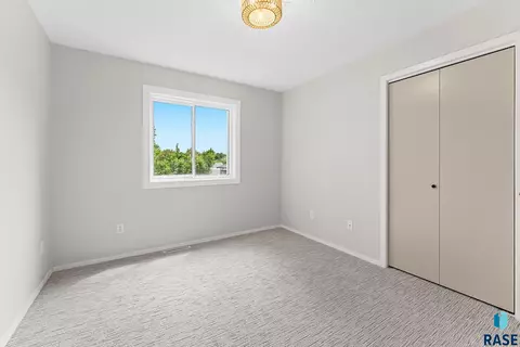 3701 E 33rd St, Sioux Falls, SD 57103 photo 32