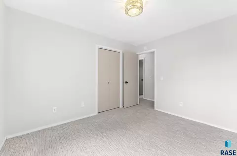 3701 E 33rd St, Sioux Falls, SD 57103 photo 31