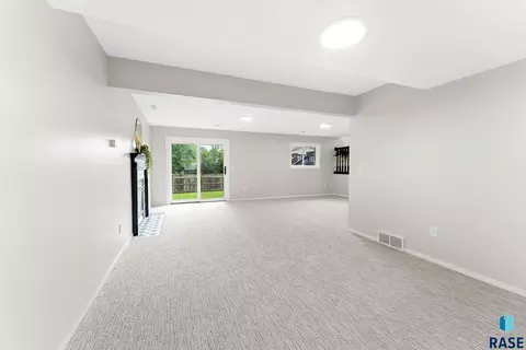 3701 E 33rd St, Sioux Falls, SD 57103 photo 43
