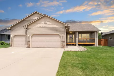8900 W 19th St, Sioux Falls, SD 57106