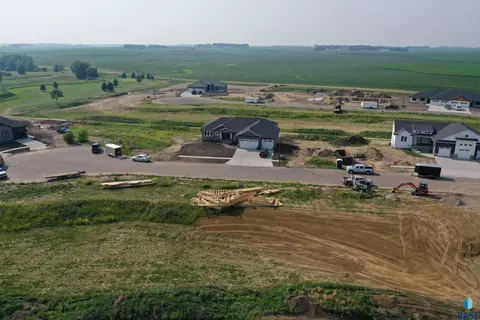 Putter Cir, Dell Rapids, SD 57022 photo 18