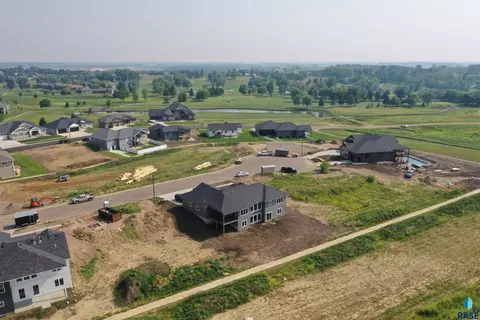 Putter Cir, Dell Rapids, SD 57022 photo 7