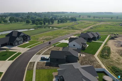 Putter Cir, Dell Rapids, SD 57022 photo 23