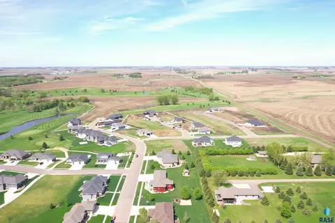Putter Cir, Dell Rapids, SD 57022 photo 6