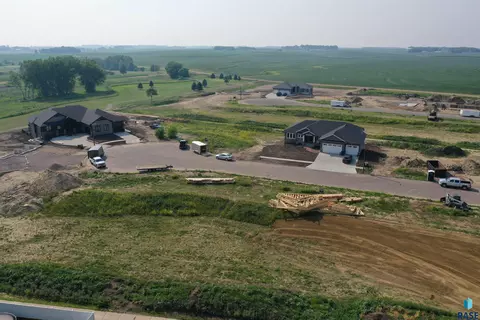 Putter Cir, Dell Rapids, SD 57022 photo 25
