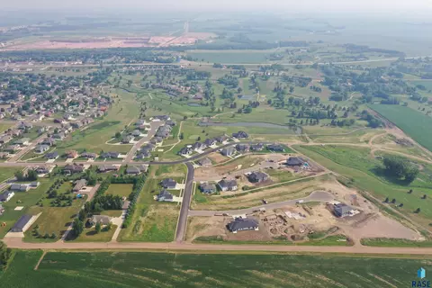 Putter Cir, Dell Rapids, SD 57022 photo 11