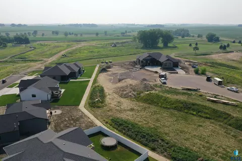 Putter Cir, Dell Rapids, SD 57022 photo 24