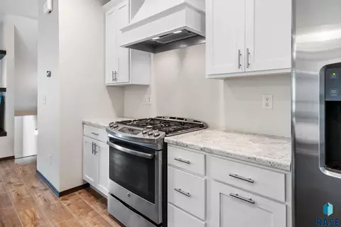 215 E 13th St, Sioux Falls, SD 57104 photo 7