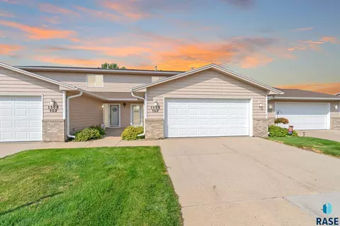 1909 S Sertoma Ave #103, Sioux Falls, SD 57106