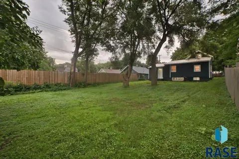 904 E 1st St, Sioux Falls, SD 57103 photo 43