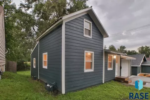 904 E 1st St, Sioux Falls, SD 57103 photo 40