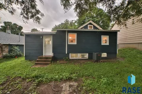 904 E 1st St, Sioux Falls, SD 57103 photo 36