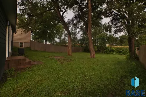 904 E 1st St, Sioux Falls, SD 57103 photo 41