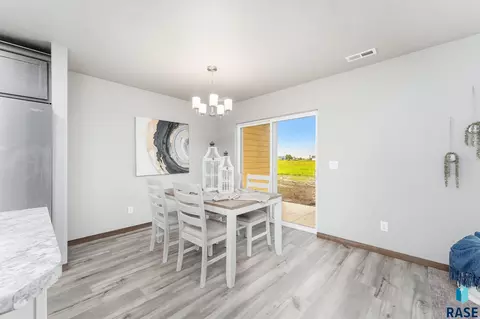1334 N Kenley Pl, Tea, SD 57064 photo 8