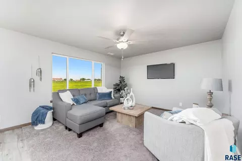 1334 N Kenley Pl, Tea, SD 57064 photo 6