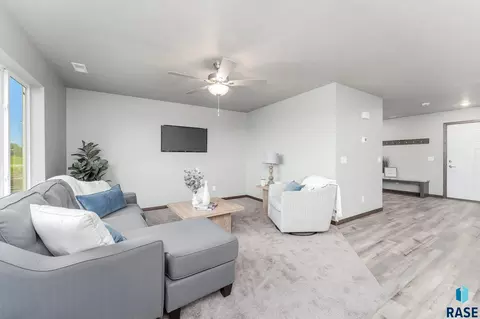 1334 N Kenley Pl, Tea, SD 57064 photo 7