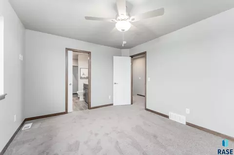 1334 N Kenley Pl, Tea, SD 57064 photo 10