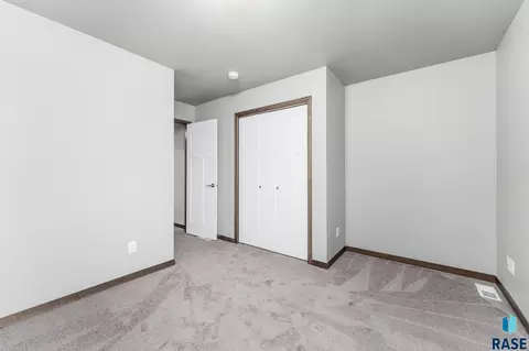 1334 N Kenley Pl, Tea, SD 57064 photo 15