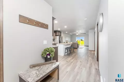 1336 N Kenley Pl, Tea, SD 57064 photo 6