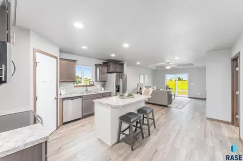 1336 N Kenley Pl, Tea, SD 57064 photo 8
