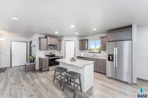 1336 N Kenley Pl, Tea, SD 57064 photo 9