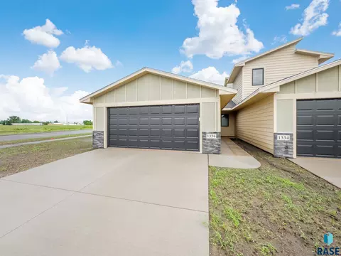 1336 N Kenley Pl, Tea, SD 57064 photo 3