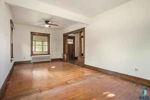 420 SE 4th St, Madison, SD 57042 photo 12