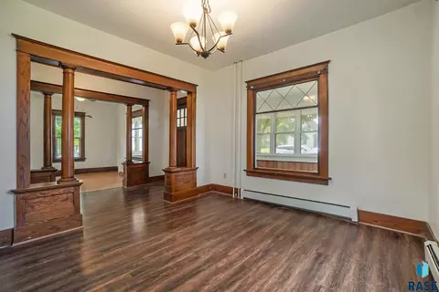 420 SE 4th St, Madison, SD 57042 photo 11